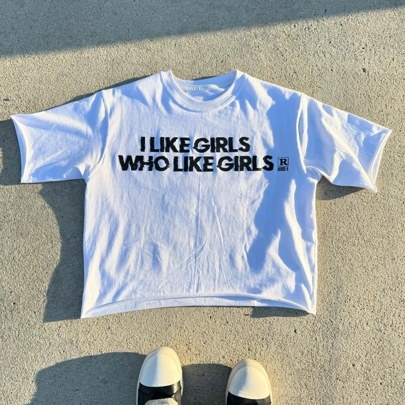 I Like Girls Vintage Graphic Print T-Shirt