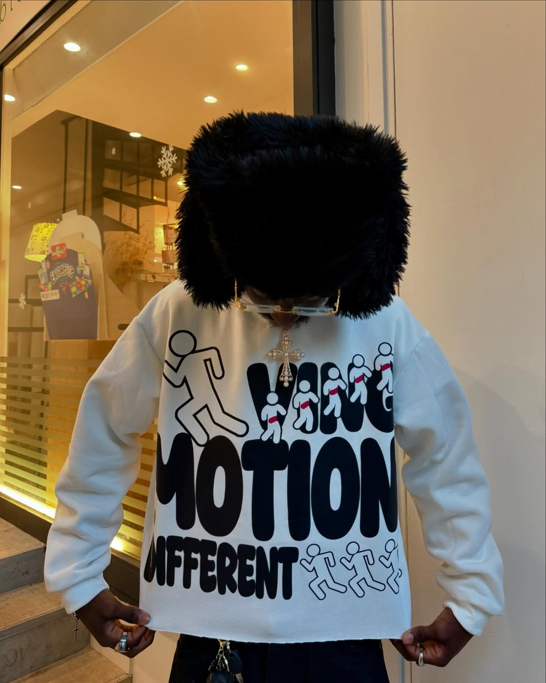 Vintage Motion Different Graphic Cropped Hoodie