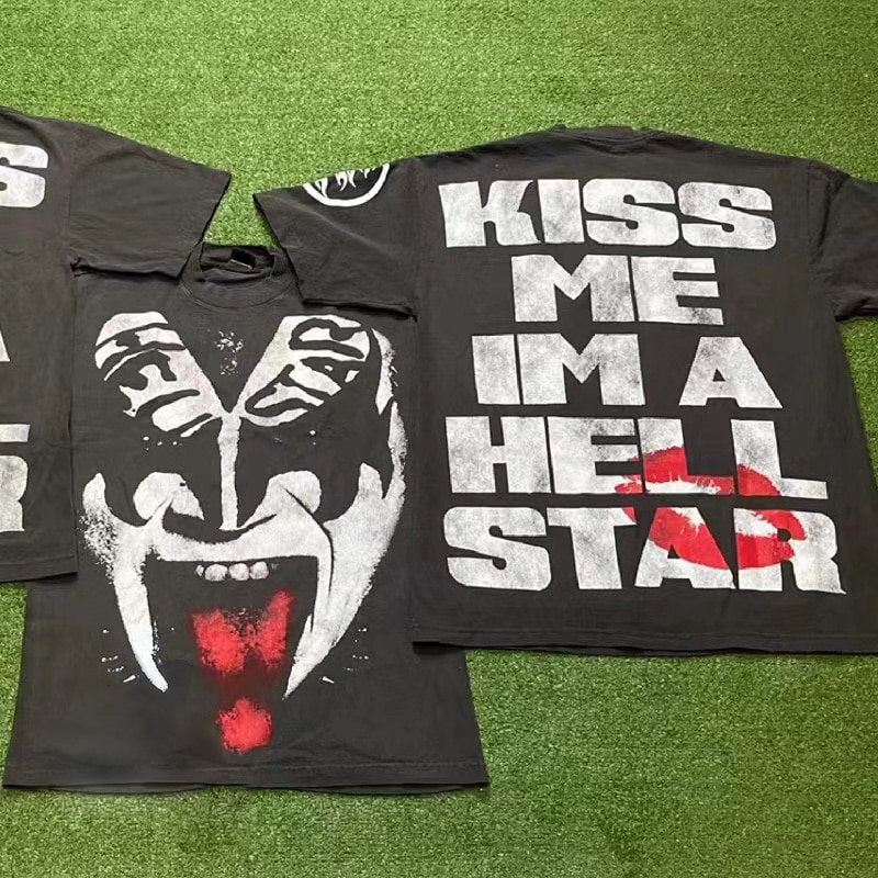 Vercoo Vintage Kiss Me In Hell Star Graphic Cotton T-Shirt